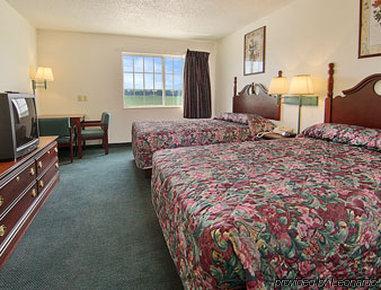 Super 8 By Wyndham Mt. Carmel Il Hotel Mount Carmel Room photo